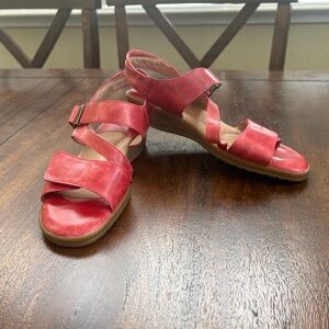 BeautiFeel Red Leather Strappy Hook Loop Wedge Sandals Women 41 (US 10-10.5)